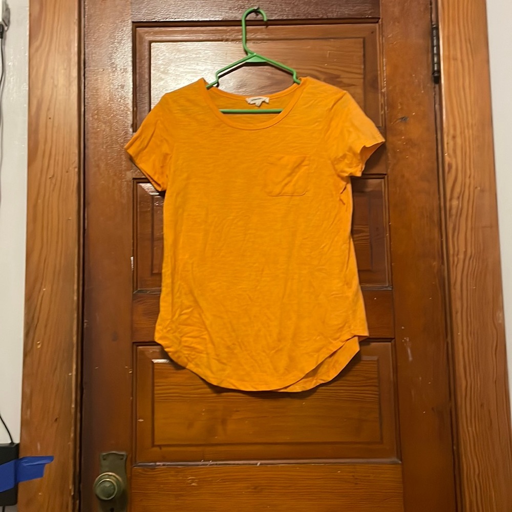 Orange Urban Diction short sleeve with front pocket